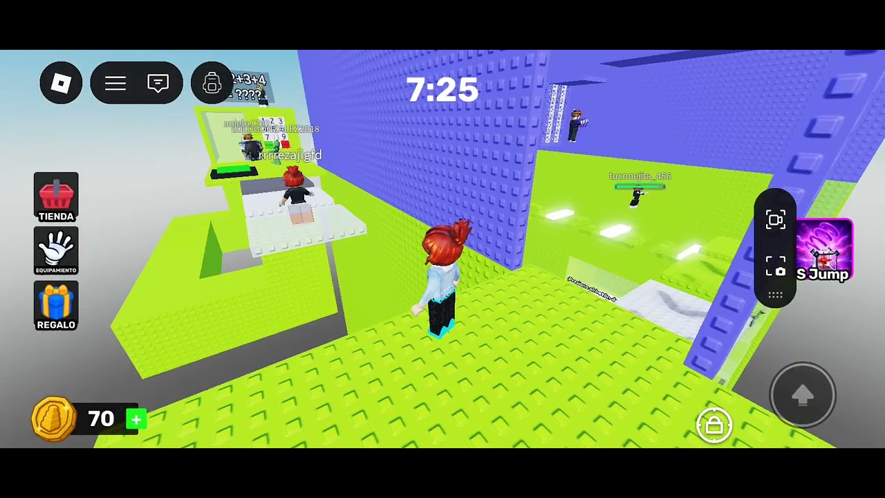 Jugando Roblox 🥲 