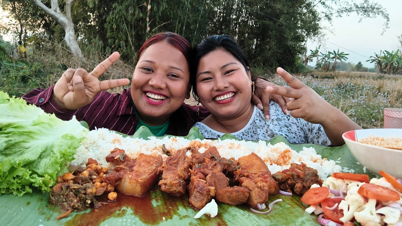 Mukbang with my cousin sister ll eating delicious pork belly curry@KimiyetoliAwomi-l7b1k 