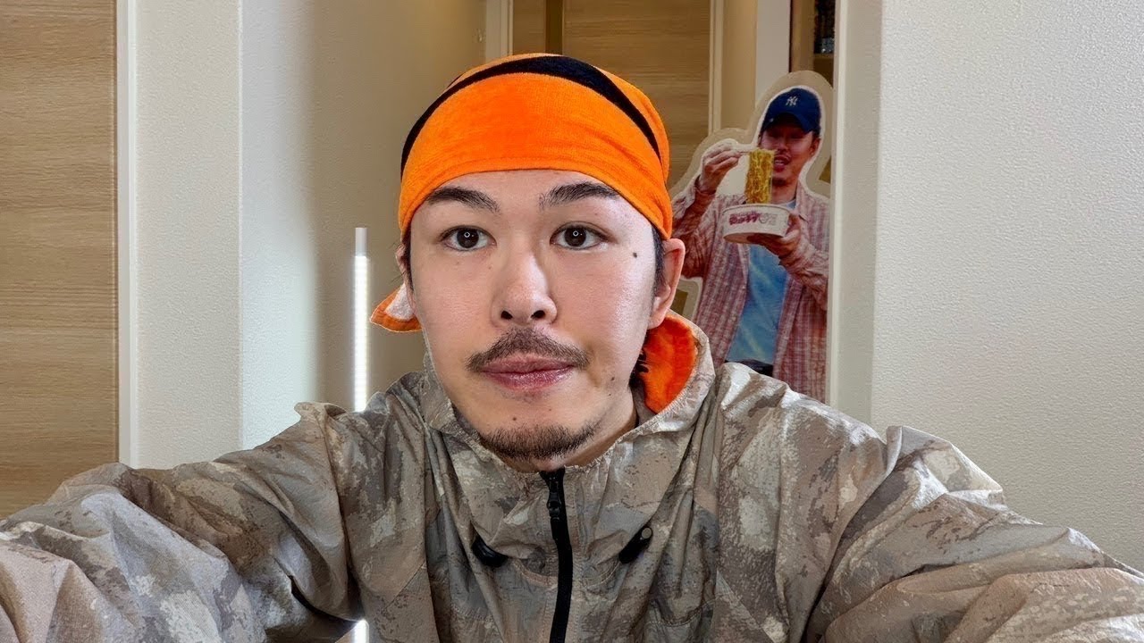 1ヶ月1万円生活20日目！激安食材使って超節約レシピを作るぞ💸