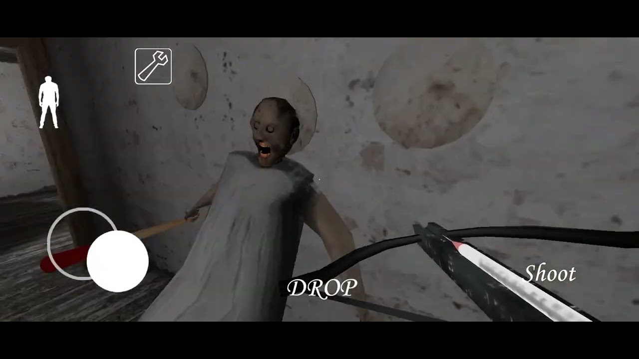 Gameplay de granny legacy escapando por la puerta principal 