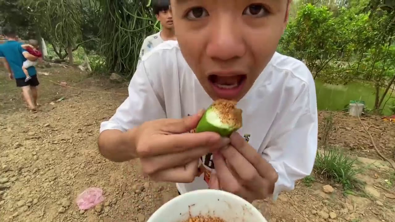 Kelly Vlog    Ăn Cả C&acirc;y Xo&agrave;i Nh&agrave; H&agrave;ng X&oacute;m