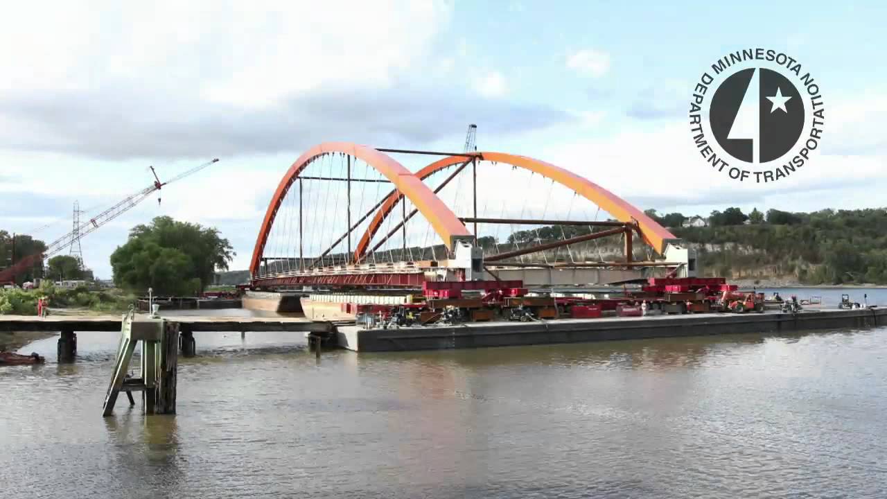MnDOT | Hastings bridge move - Part 1 (land to barge)