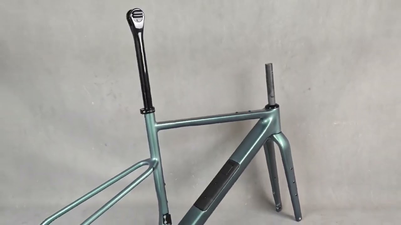 GR201 gravel frame Hidden tool box 700*50C #gravelbike #roadbike #bicycle #bike #short #racing
