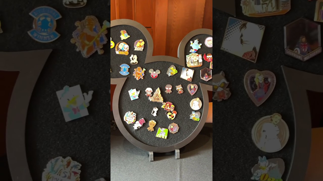 Trading for rare pins in Disney Springs?! 👀