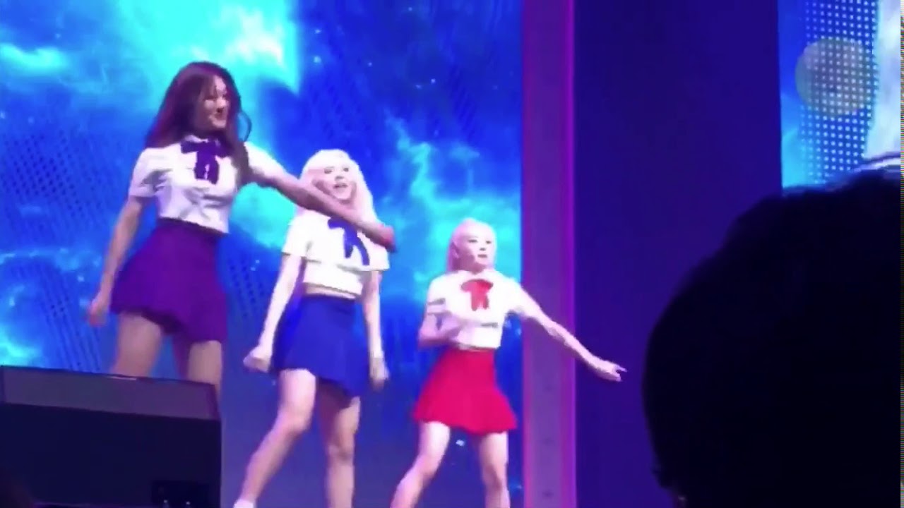 loona / odd eye circle - uncover (live @ line&up event) day 2