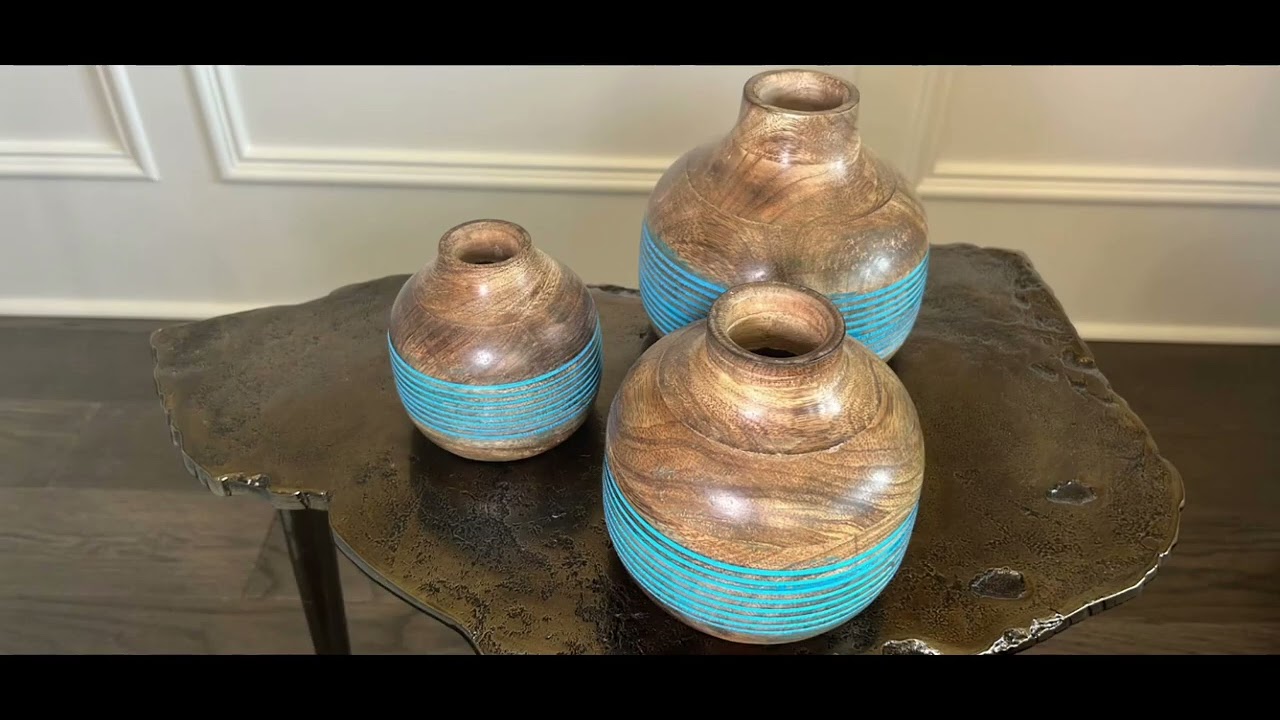 Wooden Flower Vase. Comes in a set of 3