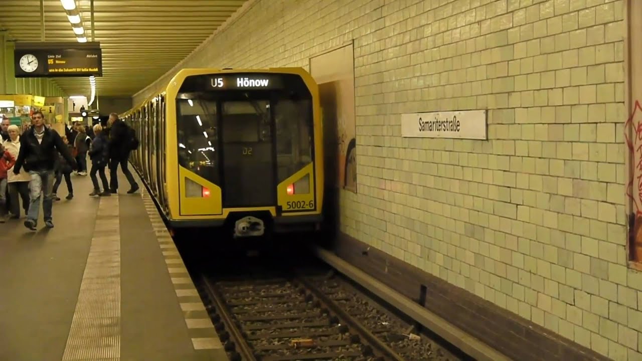 U-Bahn Berlin Bahnhof Samariterstra&szlig;e U5  [1080p] (2)