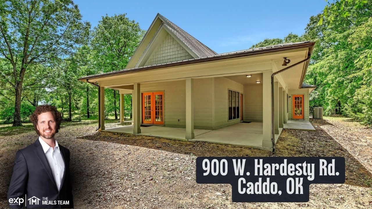 Homes For Sale in Caddo, Oklahoma | 900 W Hardesty Rd, Caddo, OK