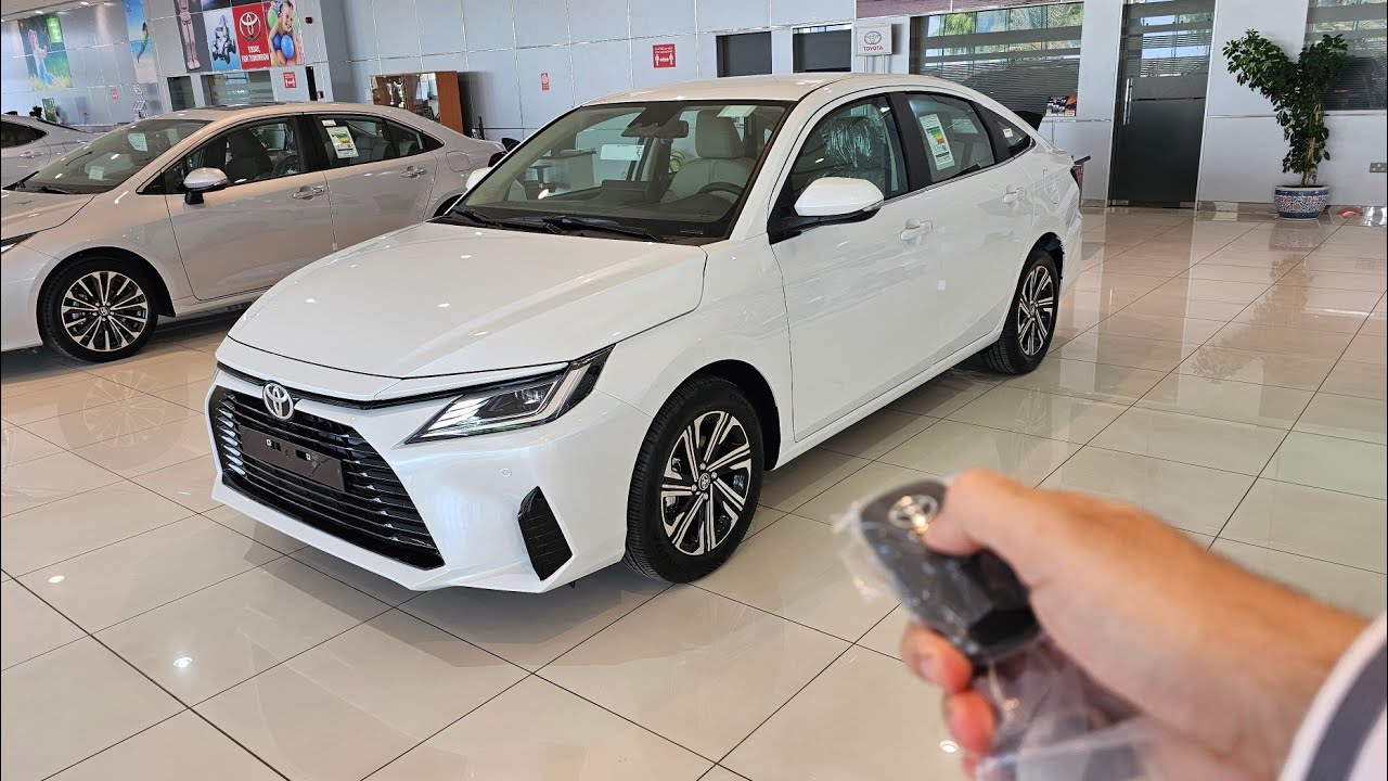 وصول تويوتا ياريس 2026 فئة ليمتيد كاملة المواصفات 1500 سي سي وارد بريمي سعود بهوان Toyota Yaris