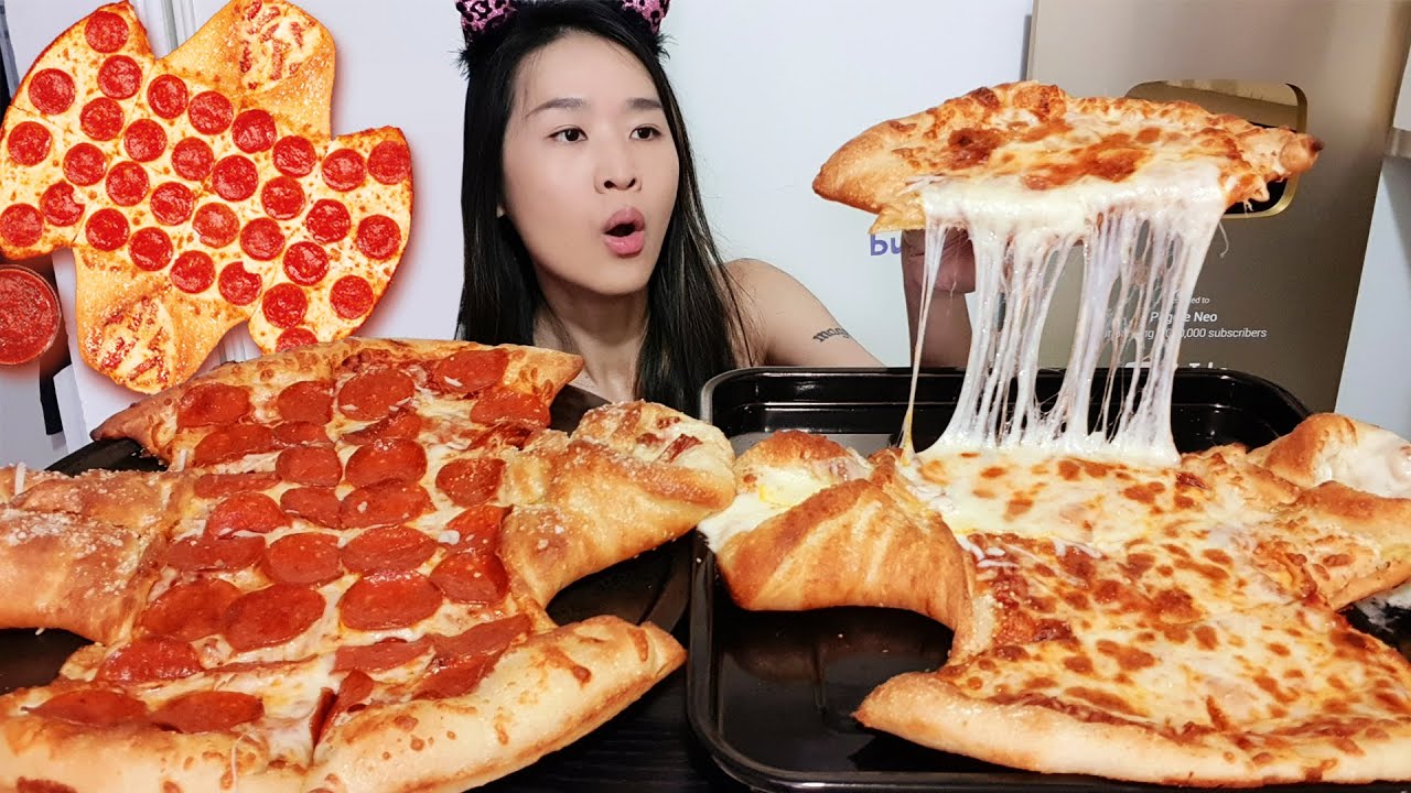 CHEESY! Little Caesars Batman Calzony Pizza! Pepperoni & Cheese Calzone Pizza - Mukbang Asmr Eating