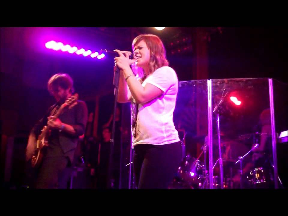 Kelly Clarkson - You Love Me [live at The Troubadour 10/20]