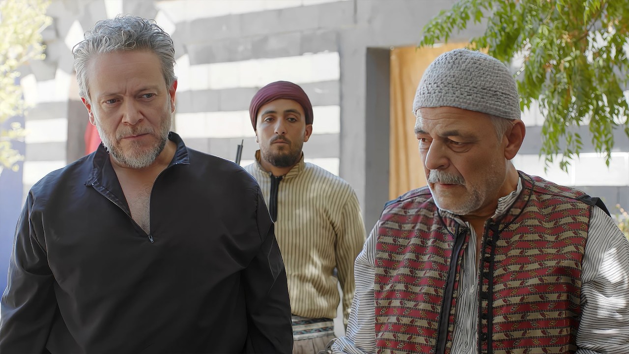 الباشا استهزأ بالشاب الحيكم لهيك الشاب قرر ينتقم! مرته غدرت فيه وبلّغت عنه وهاد لهو كان مستنيه منها!