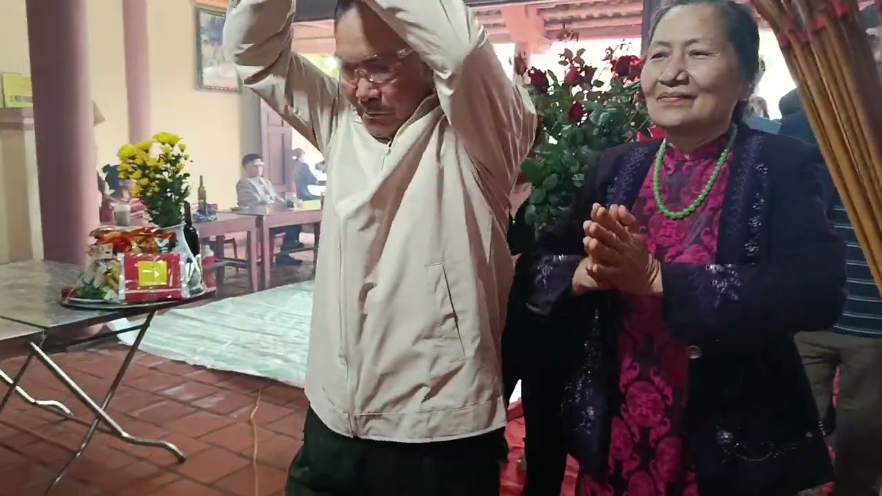 Dòng họ Nguyễn Quán dâng hương lễ hội thần hoàng làng mùng 7 tháng giêng năm bính ngọ.