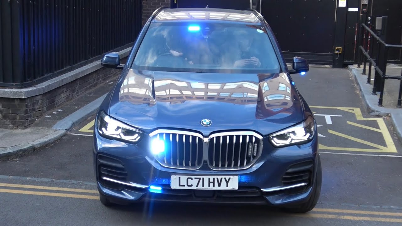 Metropolitan Police, Unmarked BMW X5 G05 Armed Response Vehicle responding out of base