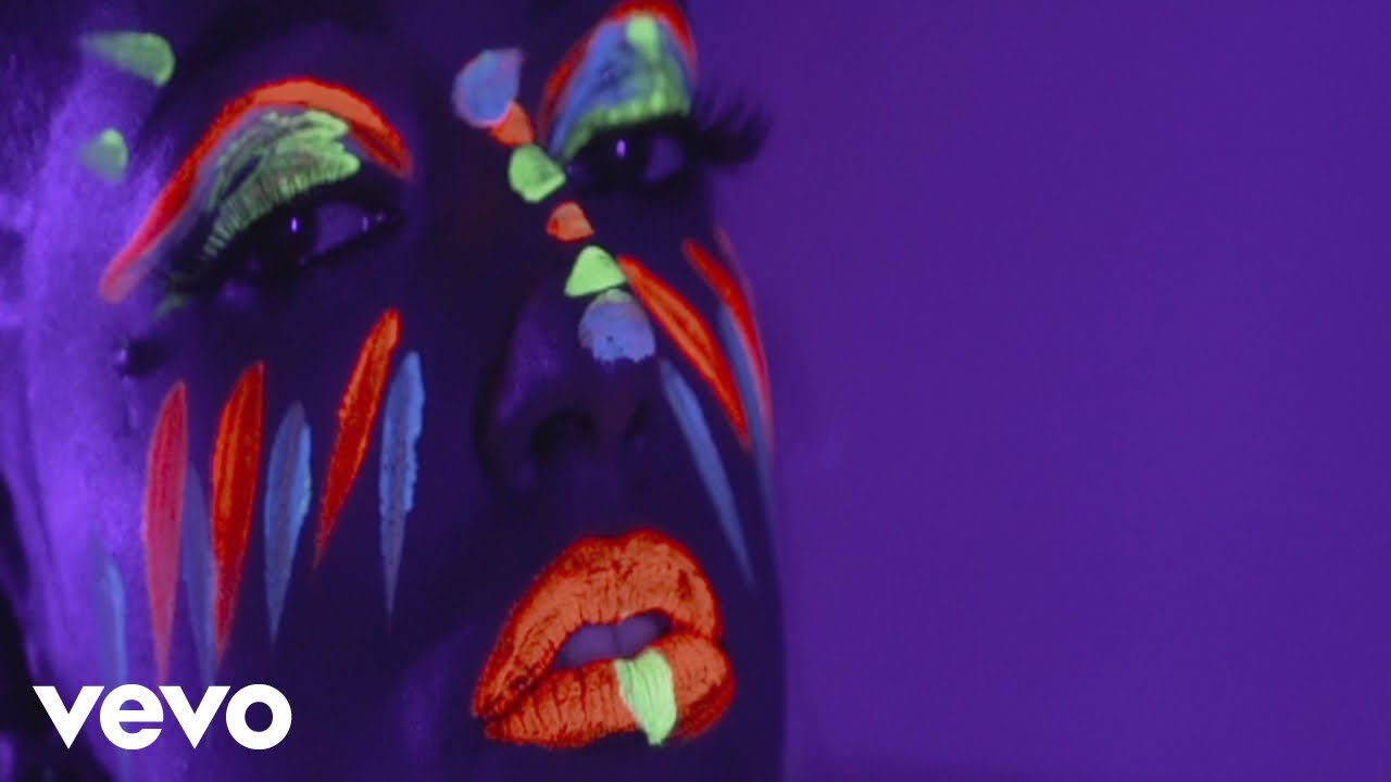 Aneesa Badshaw - Wine Up (Official Video) ft. Ebony Stone