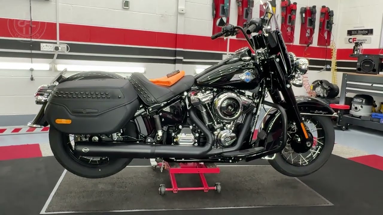Harley Heritage 2025 with CFC Bike Guard Supreme