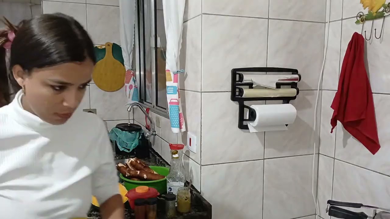 Minha rotina no dia a dia, boliche,casa,rancho, Bolos, cural e minha sombrinha arrumando p/ir embora