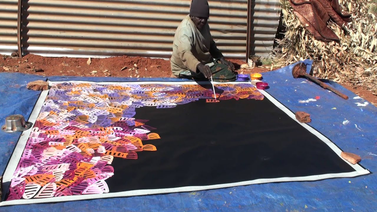 Aboriginal Artist Emily Pwerle 0730
