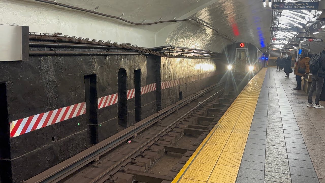 IRT R142,R142A and R188 2/4/5/6/7 trains at Grand Central-42nd Street 