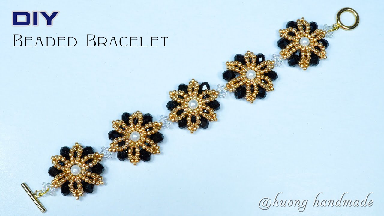 Flower jewelry tutorial. DIY flower beaded bracelet