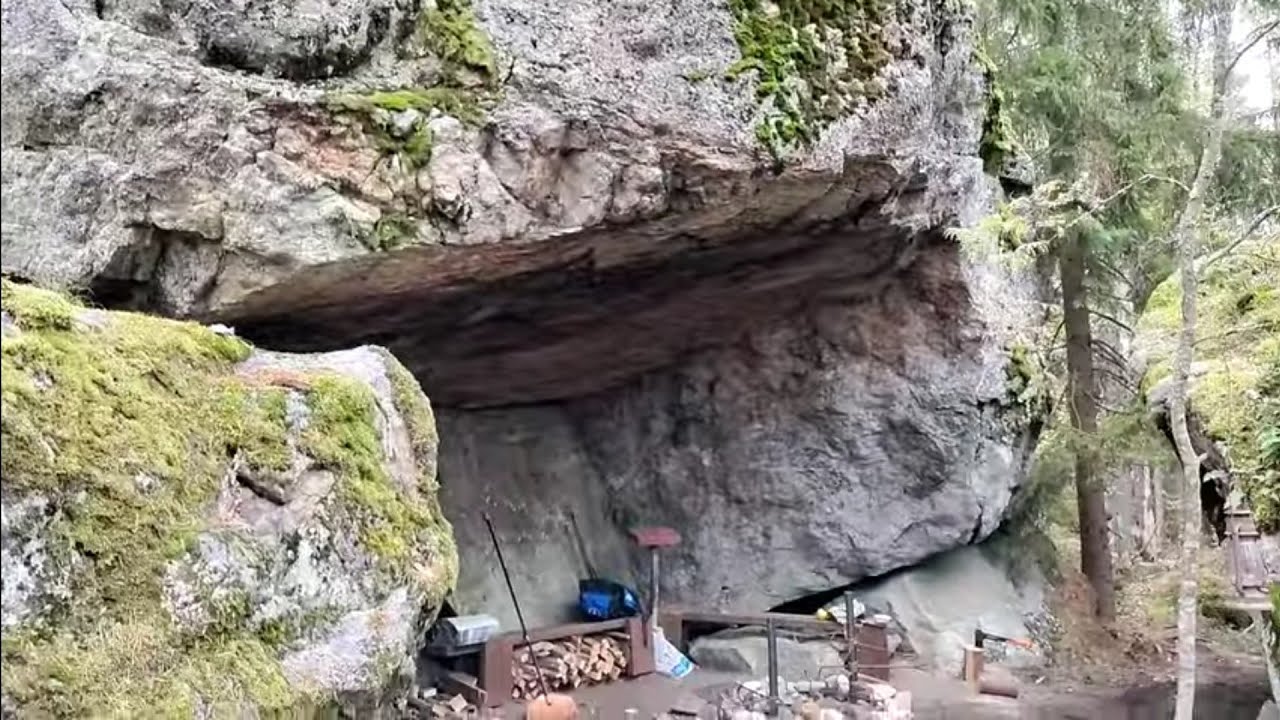 Metsänväkitaivalta pitkin Enkelinpesälle lyhyt patikointi.