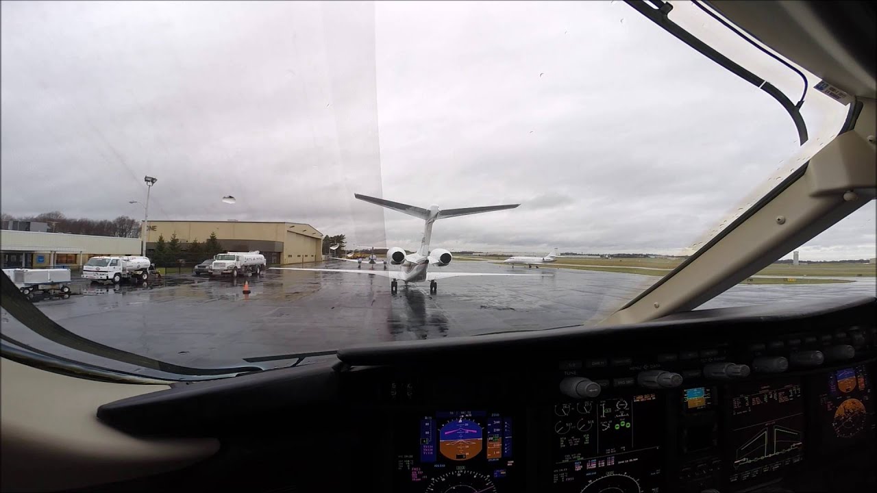 Bombardier Challenger 300 Takeoff Northeast Philadelphia Airport KPNE Cockpit view