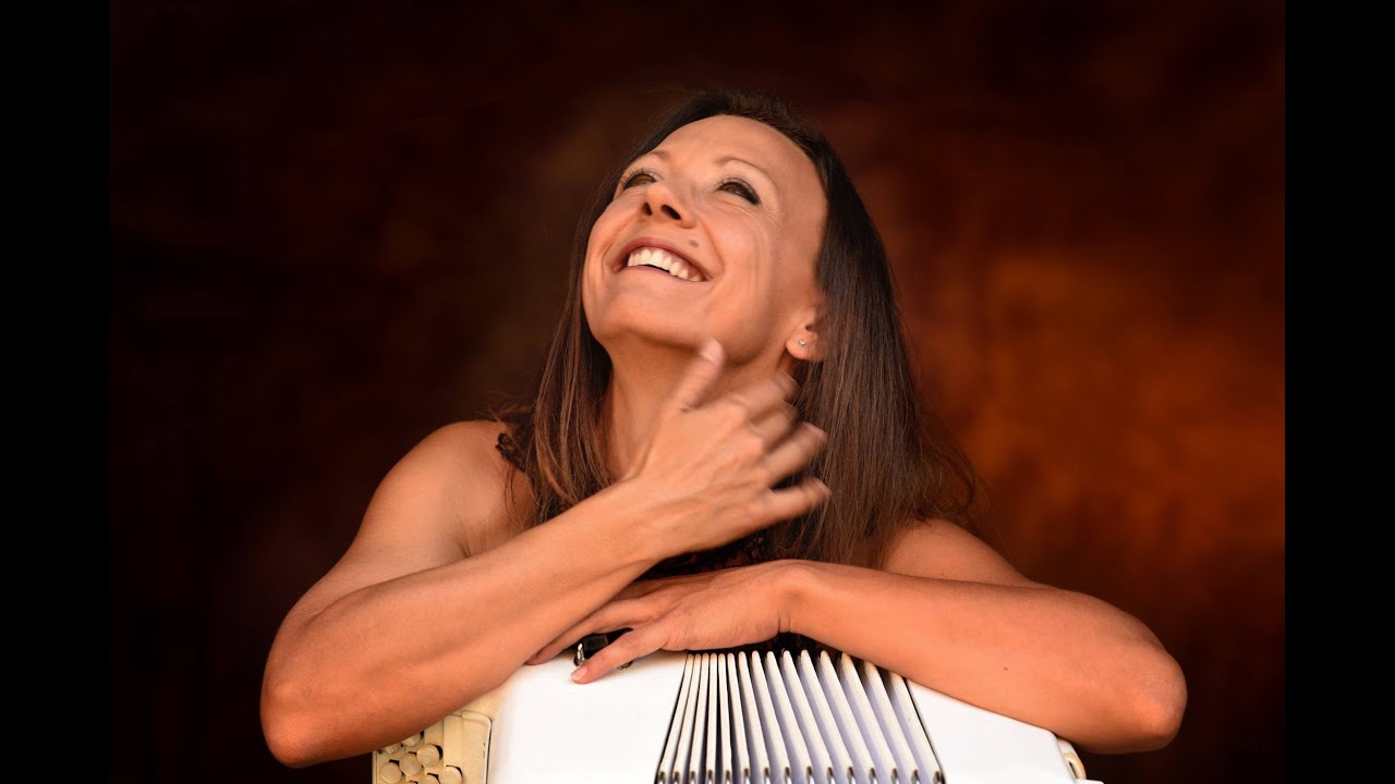 Amandine MUSICHINI au DANCING DE CHAVANNES (Drôme)