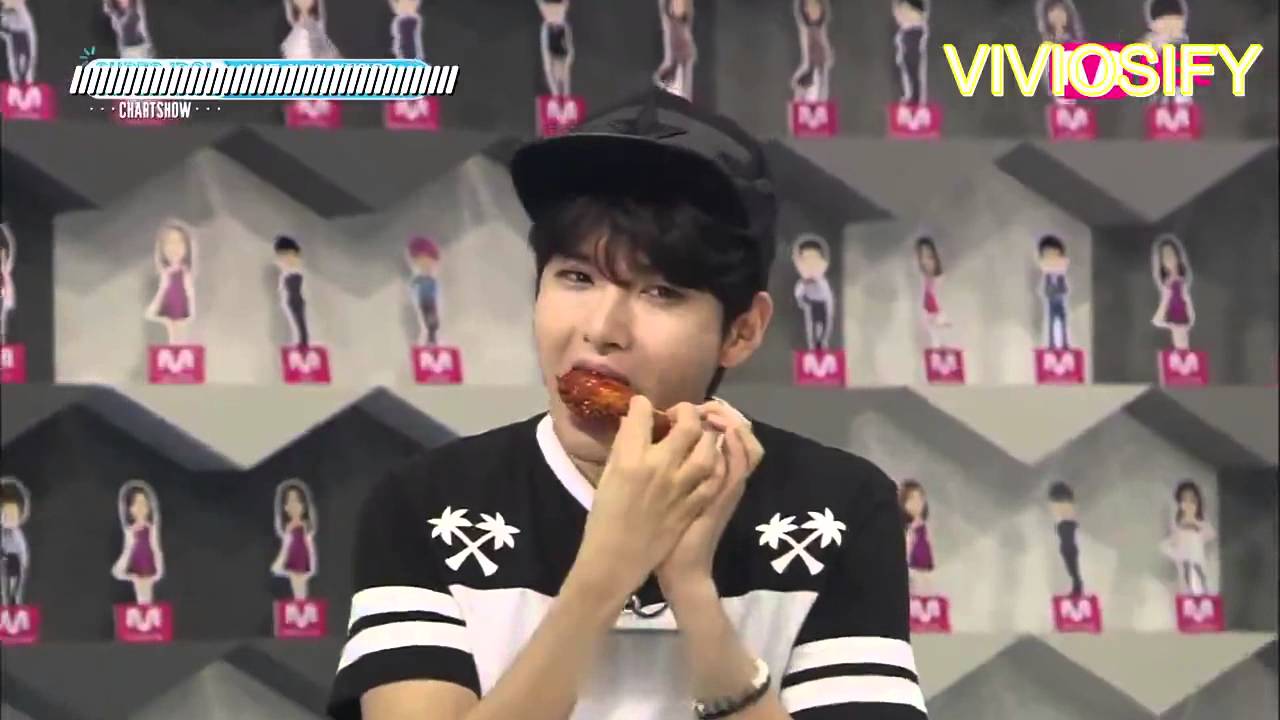 [ENG SUBS] 140808 Ryeowook VS Sungjong : Chicken battle @SICS