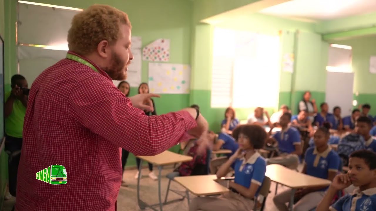 🚌🏫¡Nuestro programa OMSA en la Escuela llega al Liceo Profesora Carmen Luisa de los Santos!
