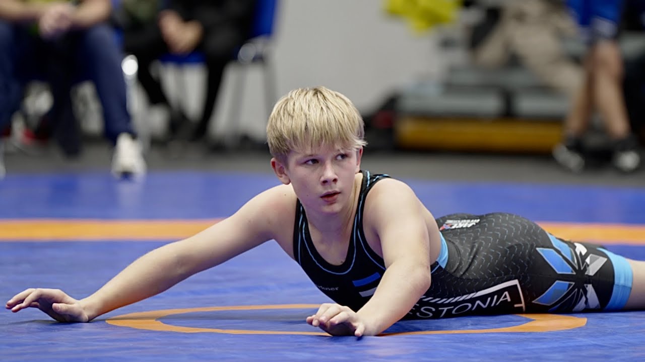 U13 Pavel Zadoroznõi (EST) vs Markos Kannela (EST) 60kg. Greco-roman boys youth wrestling.