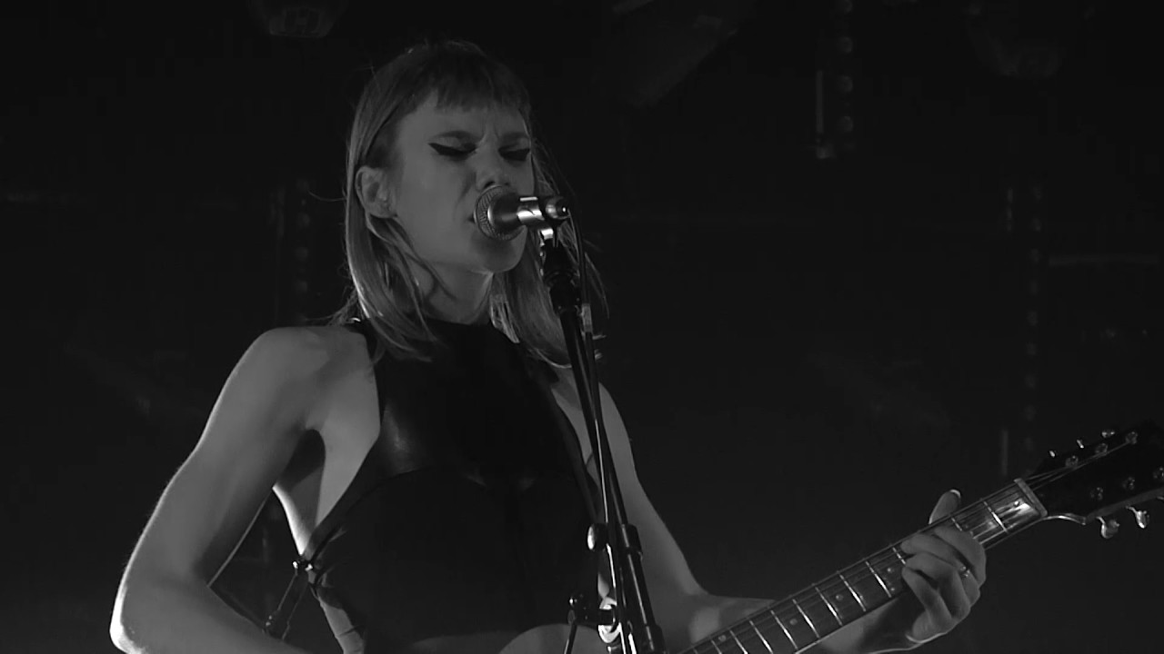 TRIXIE WHITLEY - Salt // LIVE @ Radio 1 Sessies