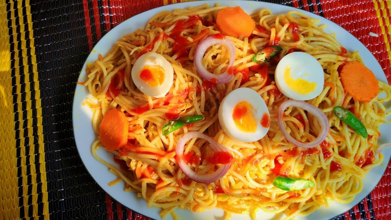 ঘরোয়া স্টাইলে টেস্টি চাওমিন😋#