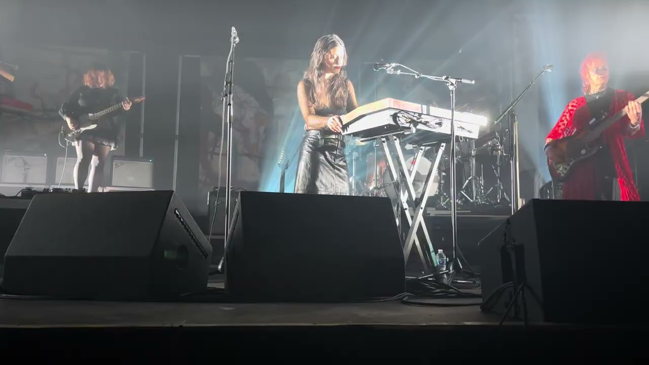 Sharon Van Etten - Trouble - Newport Music Hall (Columbus) - 9/19/25