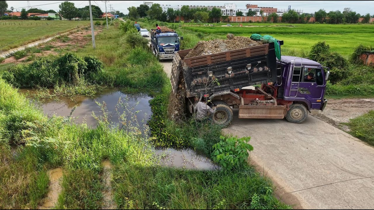 Be Watchful Started New Project!Dumptruck Filling Land In Feild,By Skillful Dozer D31A Pushing Soil 