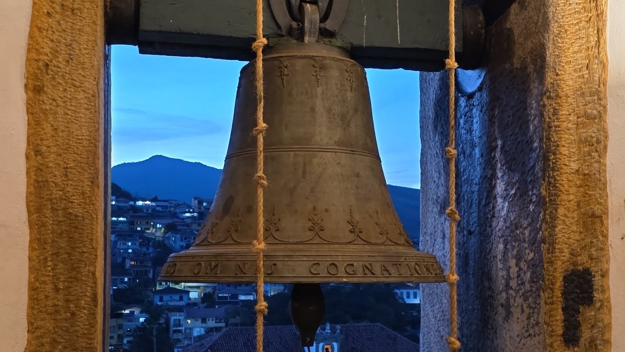 Toques na Igreja de São Francisco de Assis as 18:00