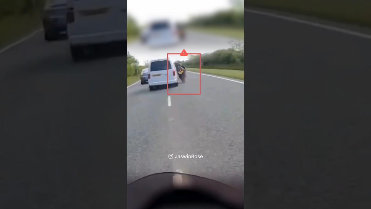 🚨This Overtaking Mistake Could COST YOU YOUR LIFE! #overtaking #motorcycle #driving #roadsafety