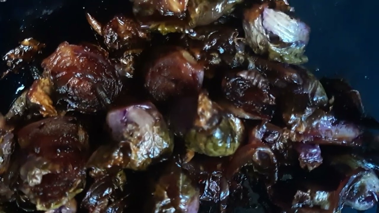 BALSAMIC MAPLE ROASTED BRUSSLE SPROUTS