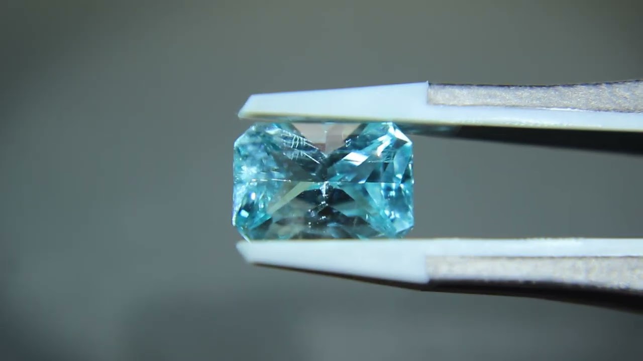 Blue Apatite gemstone.  RAPA167