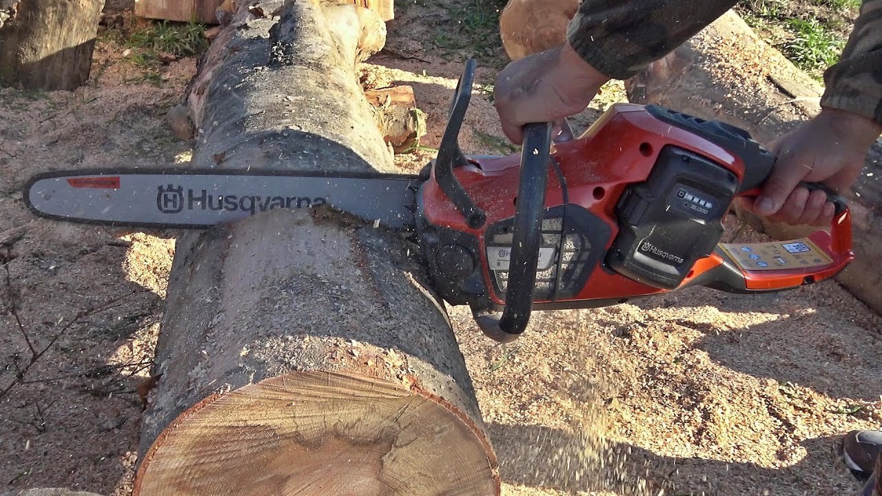 Husqvarna 540i Xp la lemne de fag uscat, Battery Chainsaw firewood beech logs