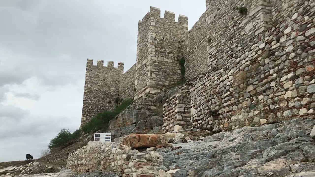 Exploring Sel&ccedil;uk (Ayasuluk) Castle: Turkey's Hidden Medieval Marvel 🏰