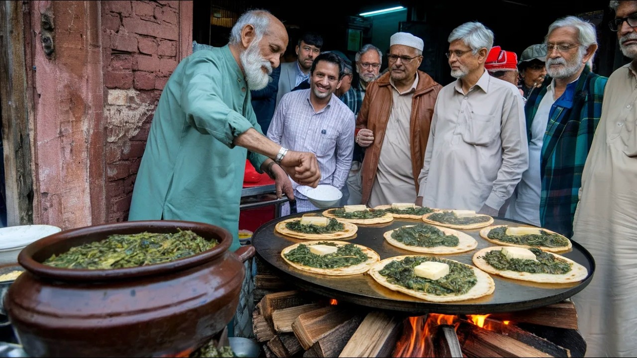 ROADSIDE 50 YEAR'S OLD CHEAPEST SAAG PARATHA | BREAKFAST IN PAKISTAN | PAKISTANI STREET FOOD RECIPES