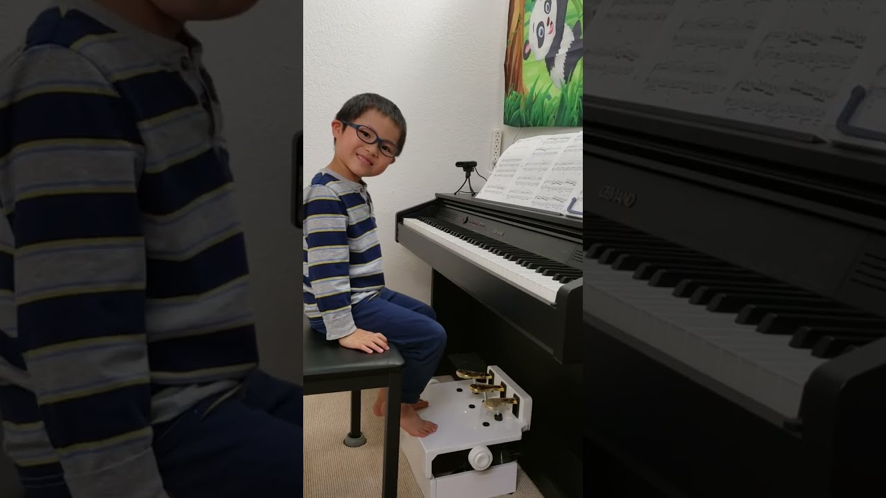 Little Leo's Practice: Souvenirs d´Enfance (@5.5 yrs old)