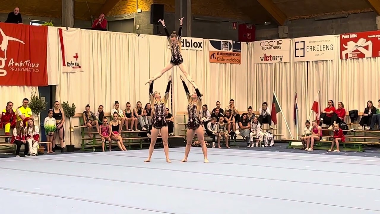 BK Acro A12-18 balans: Team Fien Van Waes - Camille Tack - Catherine Volckaert  BELGISCH KAMPIOEN