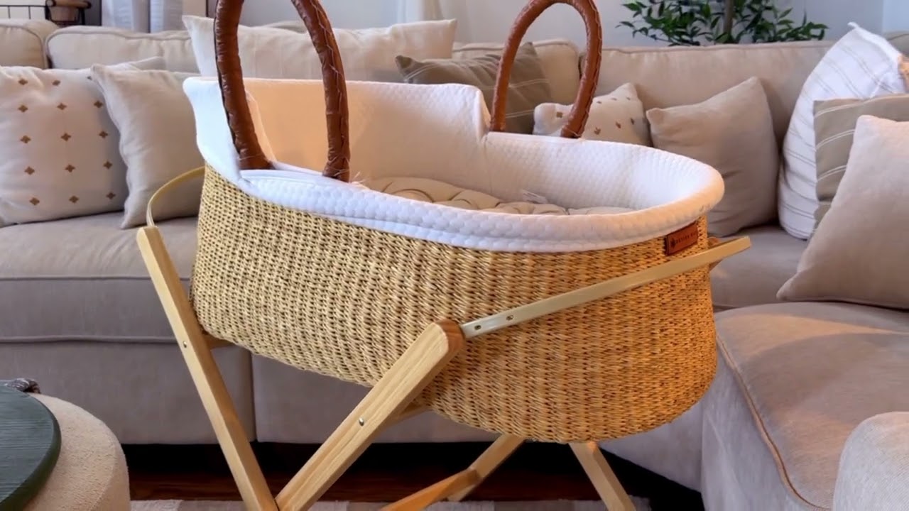 Dear Moms | Design Dua Signature Bilia Bassinet: Natural
