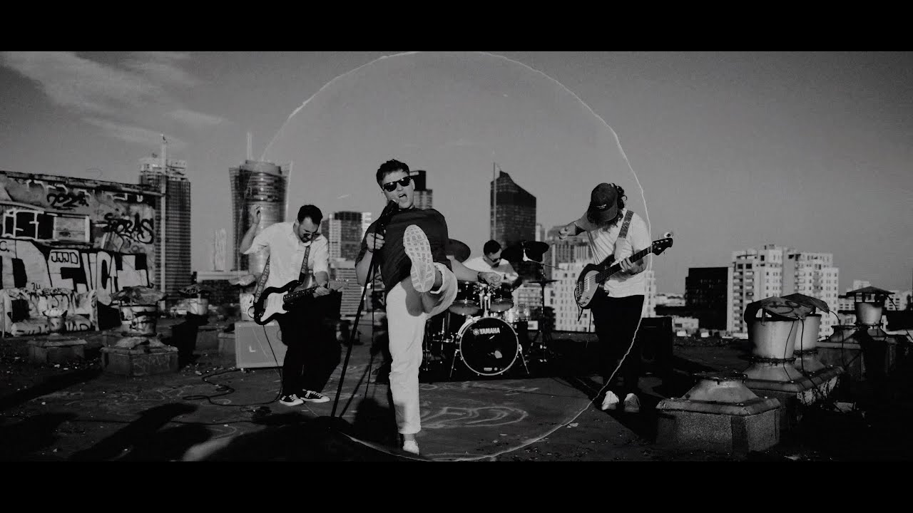 B.L.U.E. - Popieprzona Miłość (Official Video)