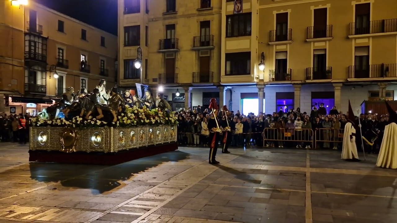 Semana Santa de León 2022. [4K] Recogida Procesión de la Sagrada Cena