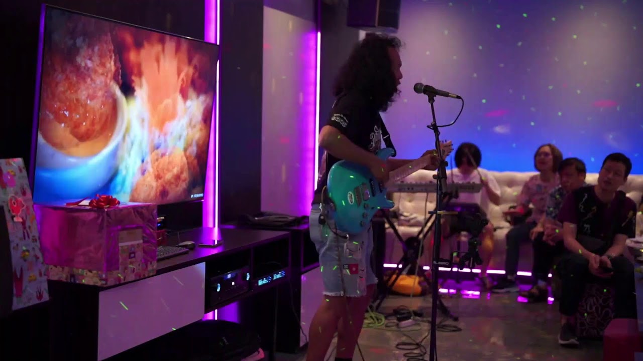 Freedom life music's broadcast