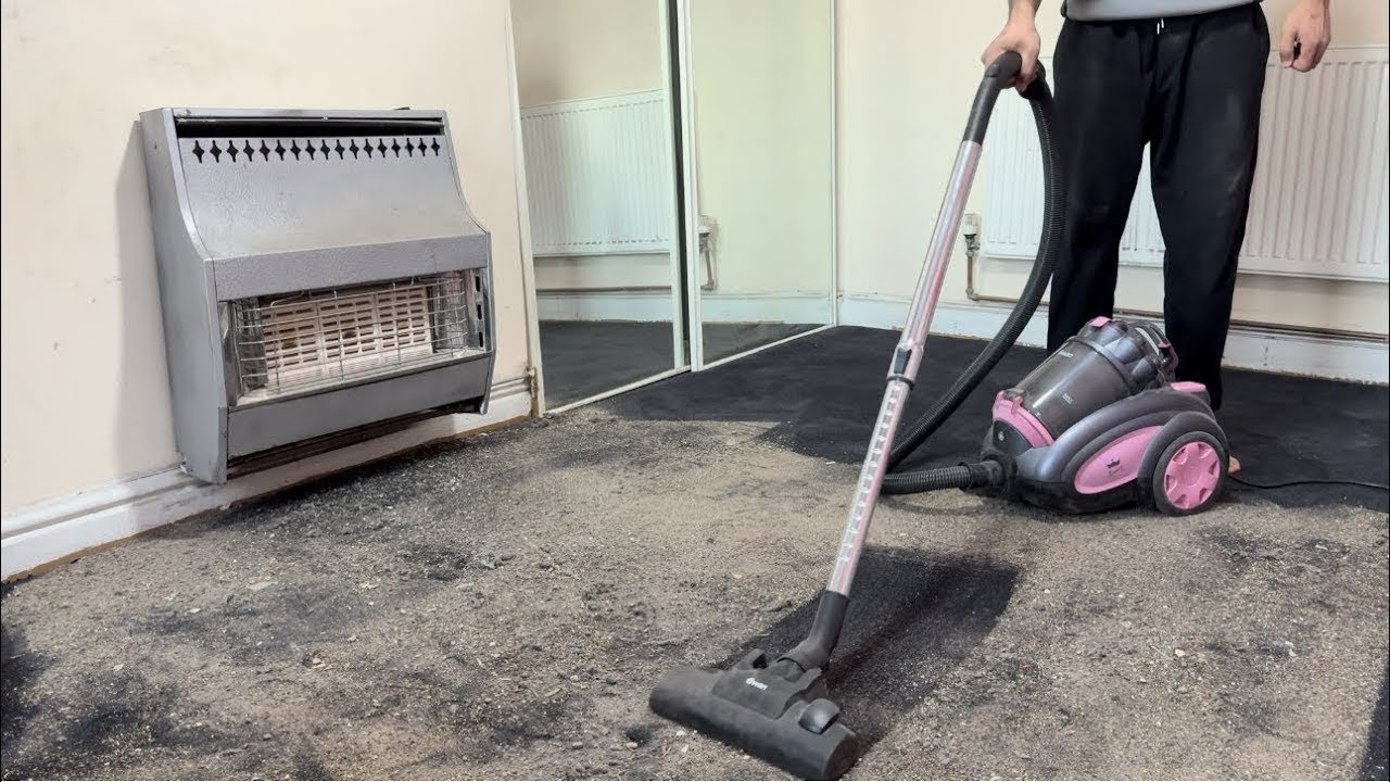 Lyndsey Swan cylinder vacuum cleaner - [Performance Testing]