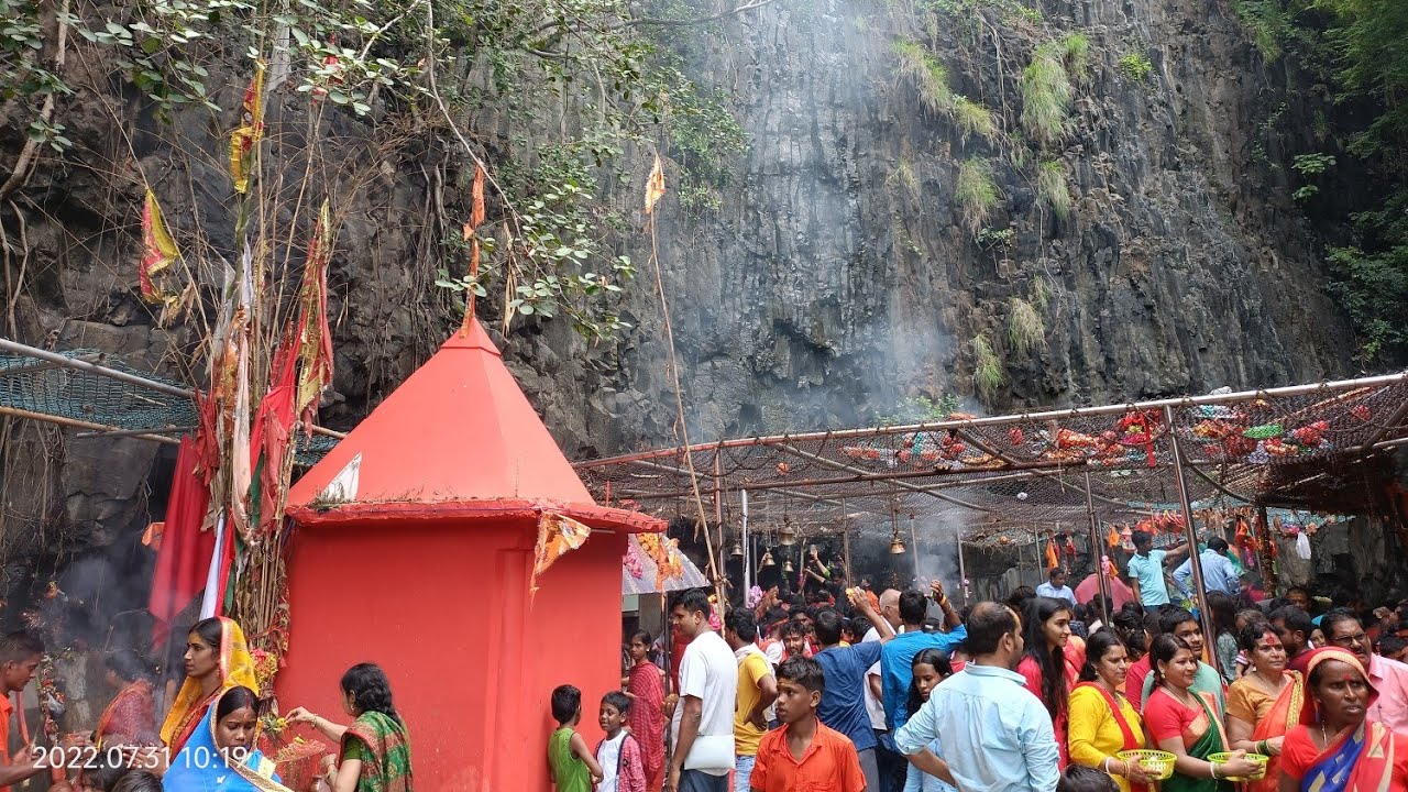 यहां गुफा में विराजमान है भोलेनाथ। गाजेश्वर नाथ धाम(शिवगादी) बरहेट, साहेबगंज। झारखंड।