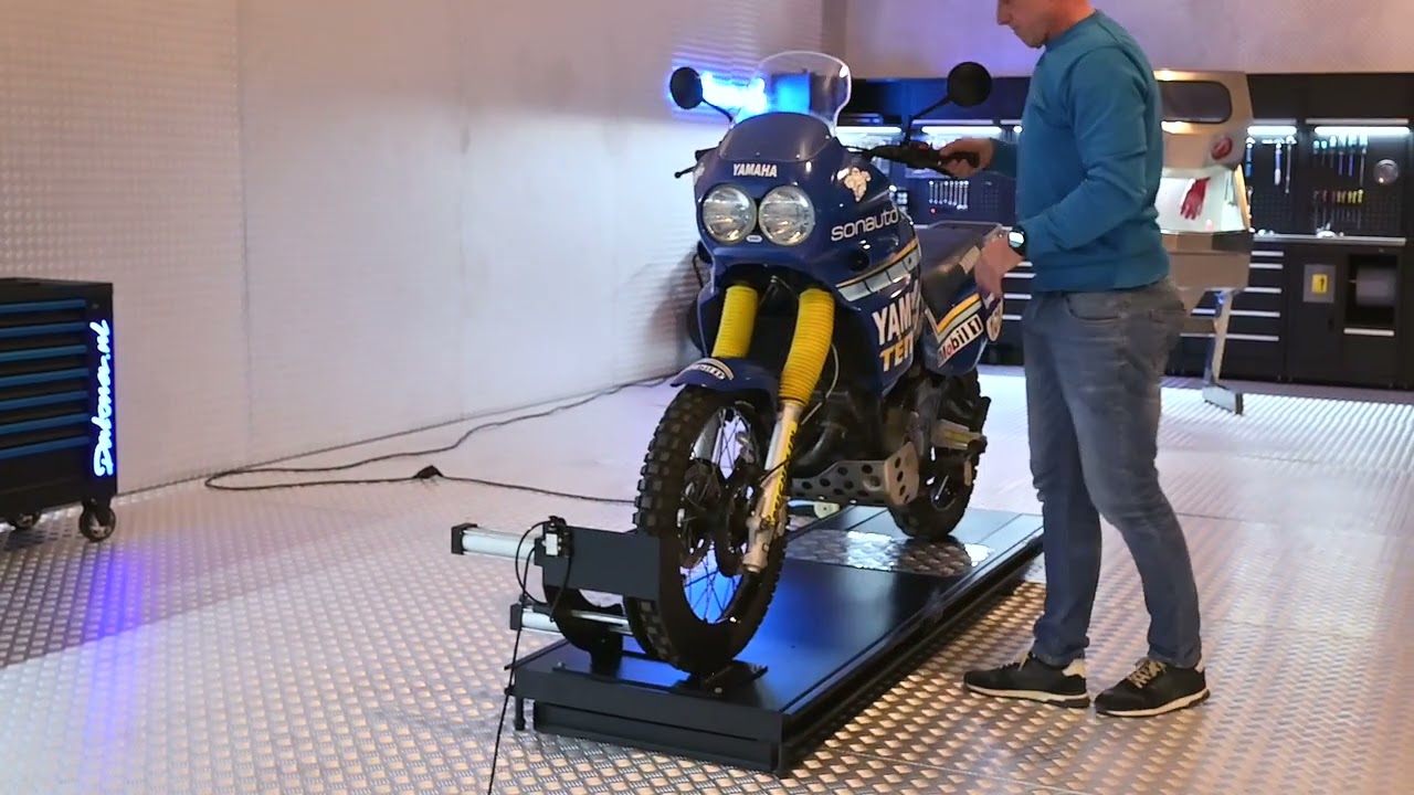 ELEKTRISCHE MOTORHEFTAFEL | Rintje Ritsma laat 't zien | Datona.nl